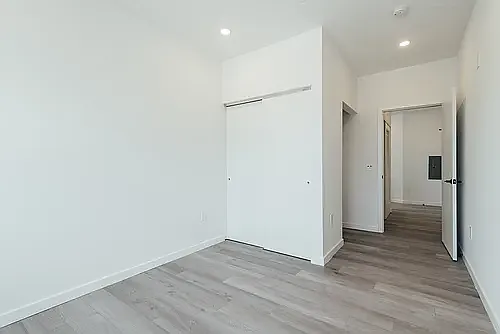 130 Monitor Street — Photo 37