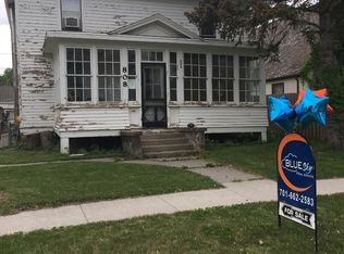 808 7th St NE, Devils Lake, ND 58301