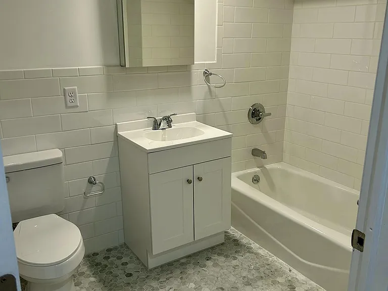 155 River St #BB — Photo 3