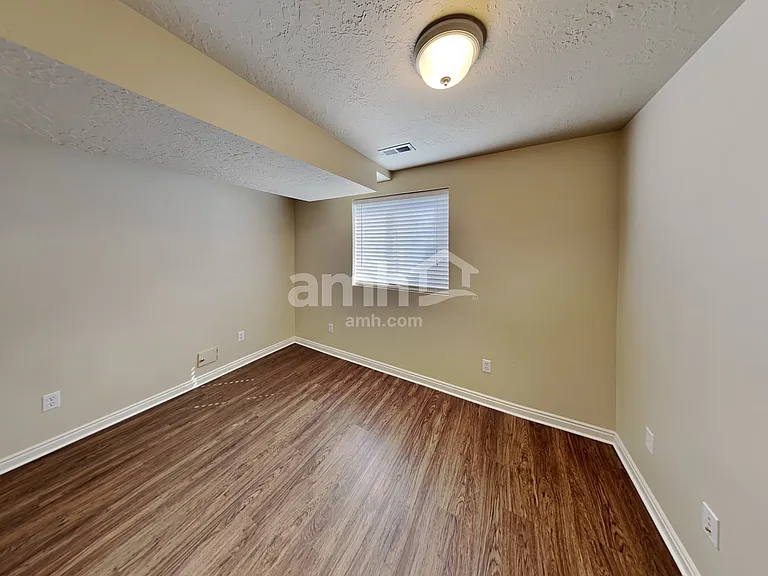 2475 W 1325 N — Photo 15
