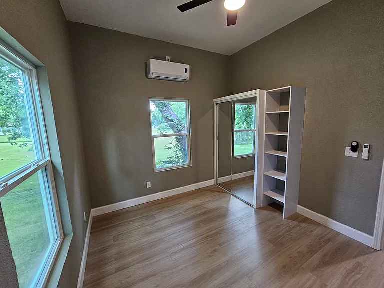 217 E Myrtle St #A — Photo 19