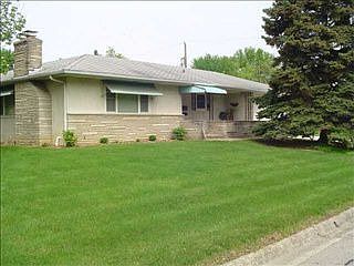 1st image of 926 Janet Dr