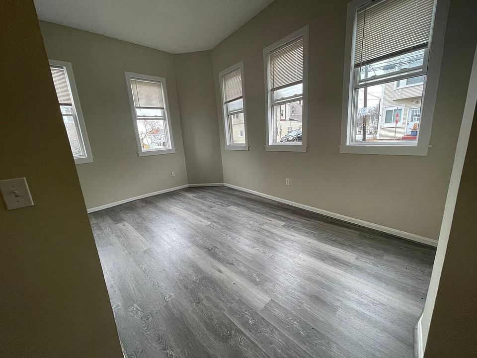 62 Green St 102, Somersworth, NH 03878 Zillow