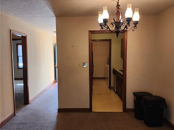 3rd image of 316 Windsor Manor Way Unit C