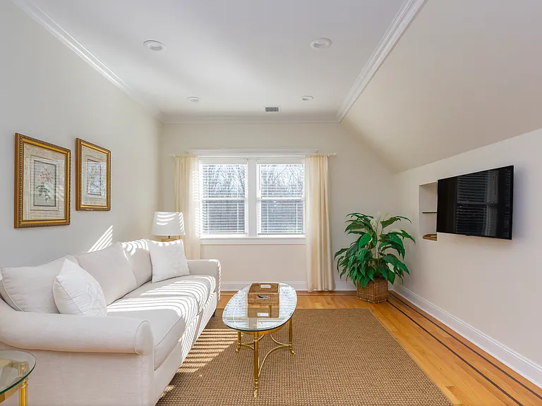6 Wooded Oak Ln — Photo 13