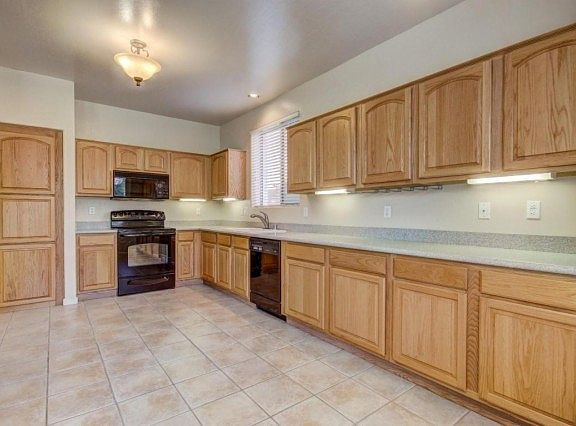 2nd image of 4821 E Bluefield Ave