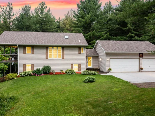 1048 SW 25 25 1/4 Ave, Cumberland, WI 54829