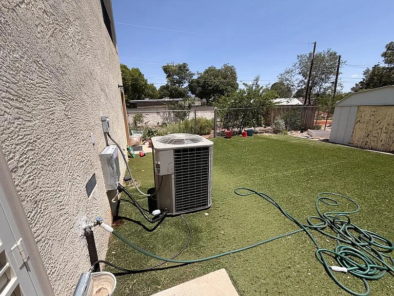 700 Solano Dr SE — Photo 21