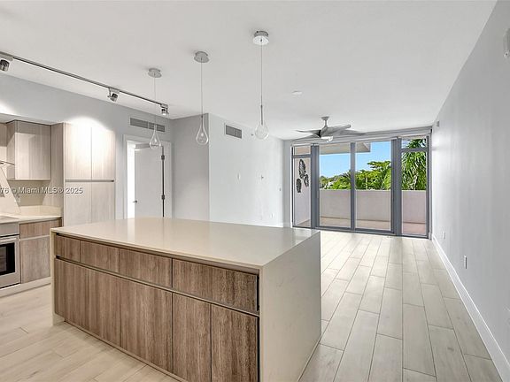 5th image of 111 SE 1st Ave Unit 316