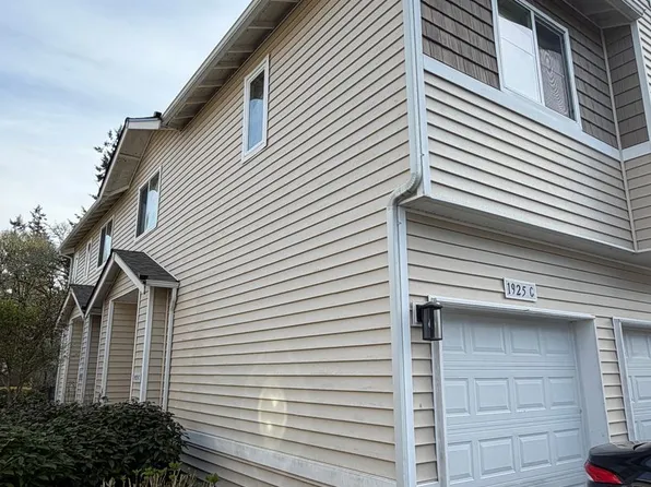 1925C Garry Oaks Ave, Dupont, WA 98327