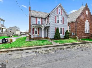 44 S King St, Stevens, PA 17578