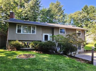 66 Snipsic Lake Rd, Ellington, CT 06029