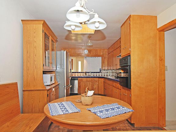 5th image of 1500 Wellesley Dr NE