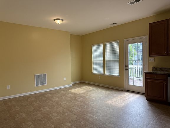 4th image of 1251 Madison Ln