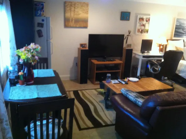 1920 N Dinwiddie St, Arlington, VA 22207