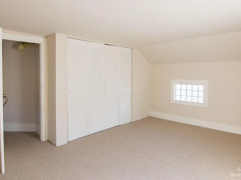 5071 Plymouth Rd — Photo 28