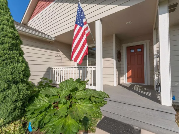 1118 N Country Club Dr, Deer Park, WA 99006