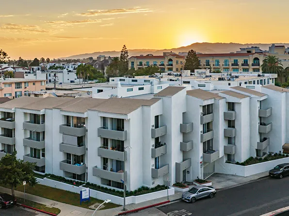Barry Apartments, 1145 Barry Ave #Bfd964bc2, Los Angeles, CA 90049