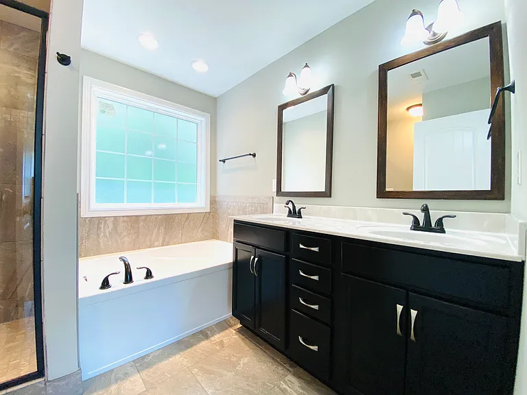 1194 Eagles Bluff Dr — Photo 29