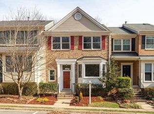 9025 Golden Sunset Ln, Springfield, VA 22153