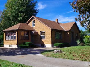 5739 Summer St, Burlington, IA 52601