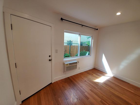 4th image of 1155 N Kingsley Dr APT 2