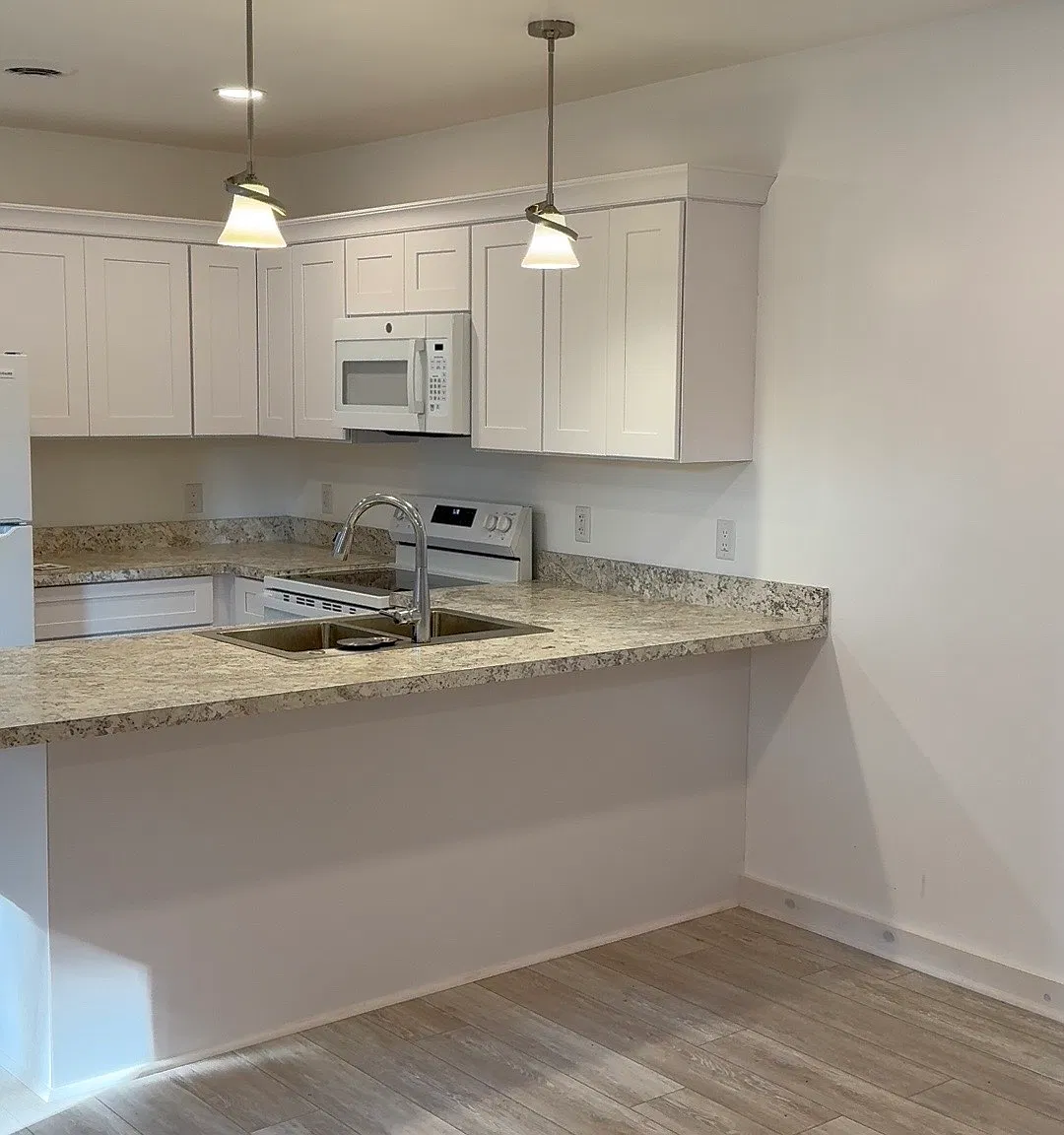 529 E Cedar St — Photo 3