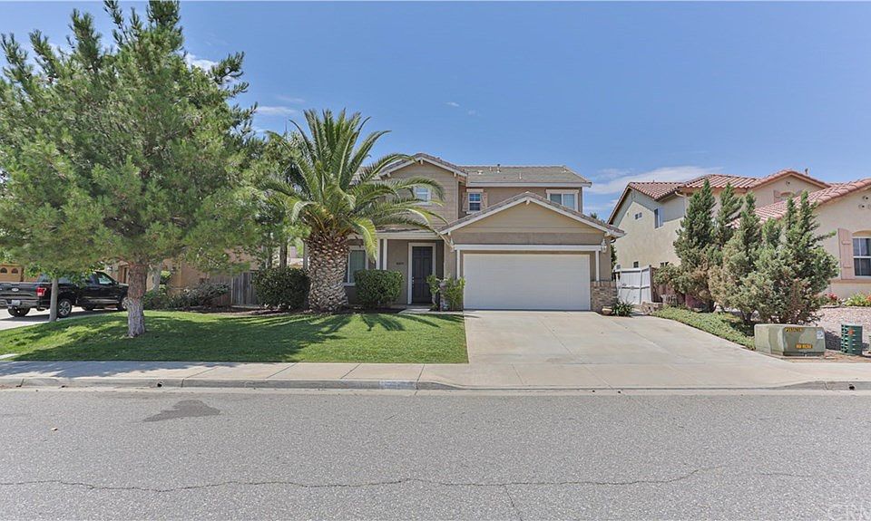 1st image of 40479 Jennings Dr