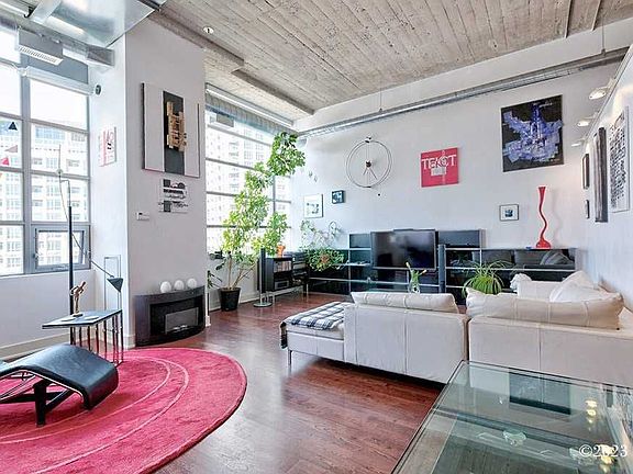 4th image of 637 Lake Shore Blvd W #217