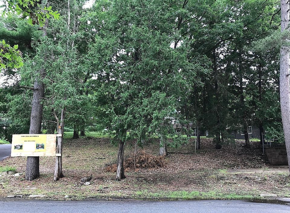 Lot 2 