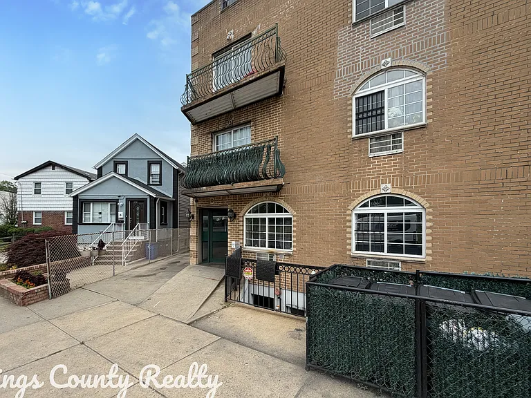 8914 S Conduit Ave #3A — Photo 10