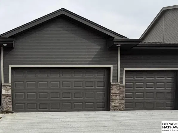 12033 S 46th St, Bellevue, NE 68133