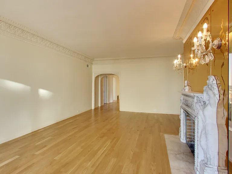 2090 Green Street (003r) — Photo 6