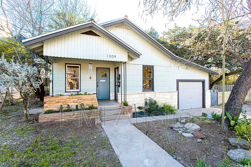 1st image of 1009 W Johanna St #A