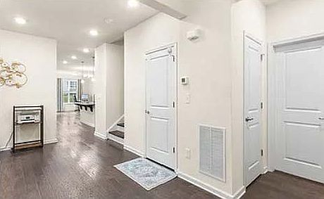 4th image of 44 Witter Cir