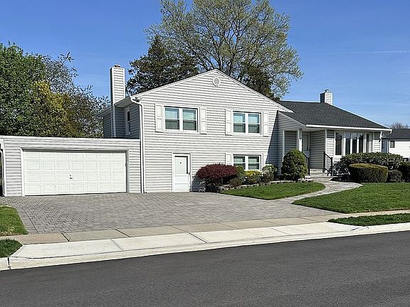 3rd image of 1 Chadwick Rd