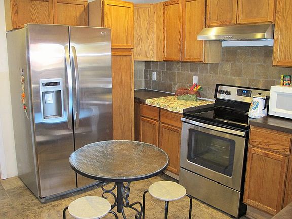 5th image of 1011 Bonnie Brae St