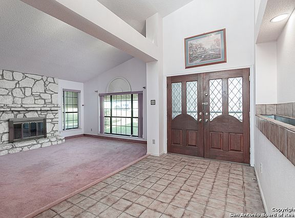 5th image of 3426 Wimbledon Dr