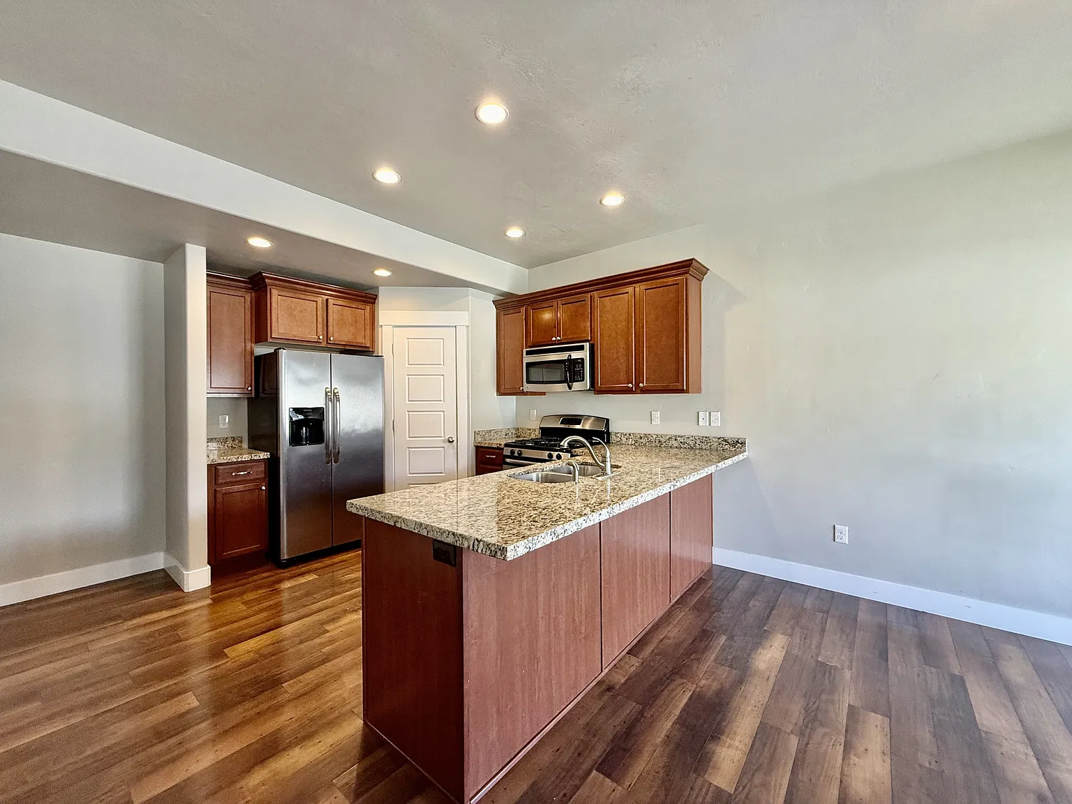 6928 Village River Lane - 1 — Photo 2