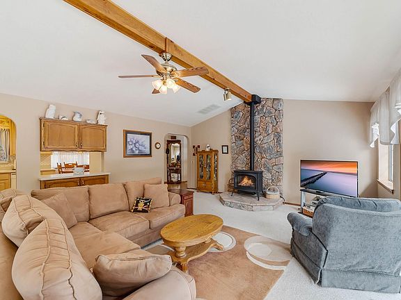 3rd image of 23850 Highlander Ct