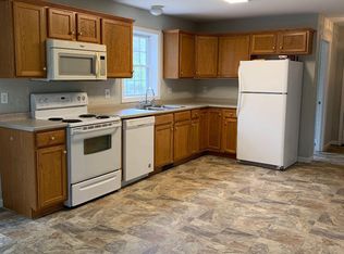 141 Wallingford Rd, Milford, NH 03055