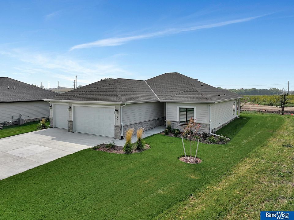 1st image of 4011 Primrose Pl