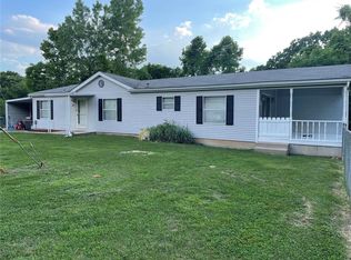 2117 Ruth Dr, High Ridge, MO 63049