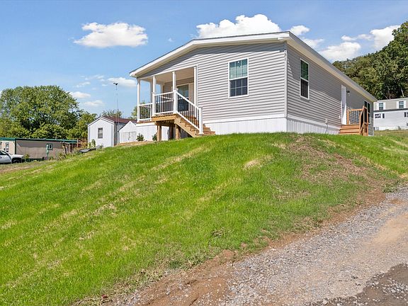 Exterior Image-2-Colony Mandell Trails