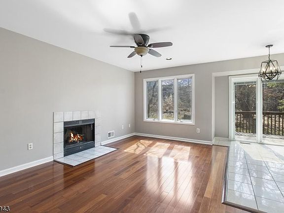 2nd image of 142 Clarken Dr