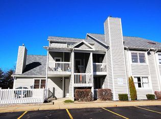 1547 N Oakhill Dr, South Bend, IN 46637