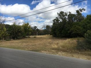 318 Leslie Dr, Kerrville, TX 78028