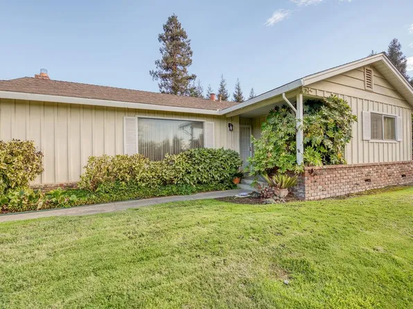 2601 Tioga Ave, Oakdale, CA 95361