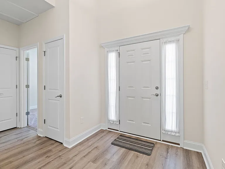 1622 San Andres Ave — Photo 3