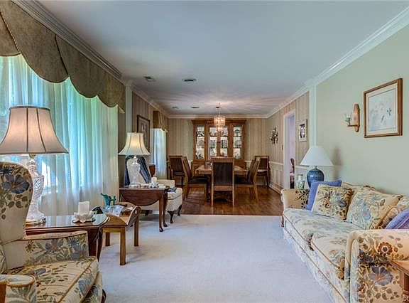 4th image of 7335 Hidden Lake Cir
